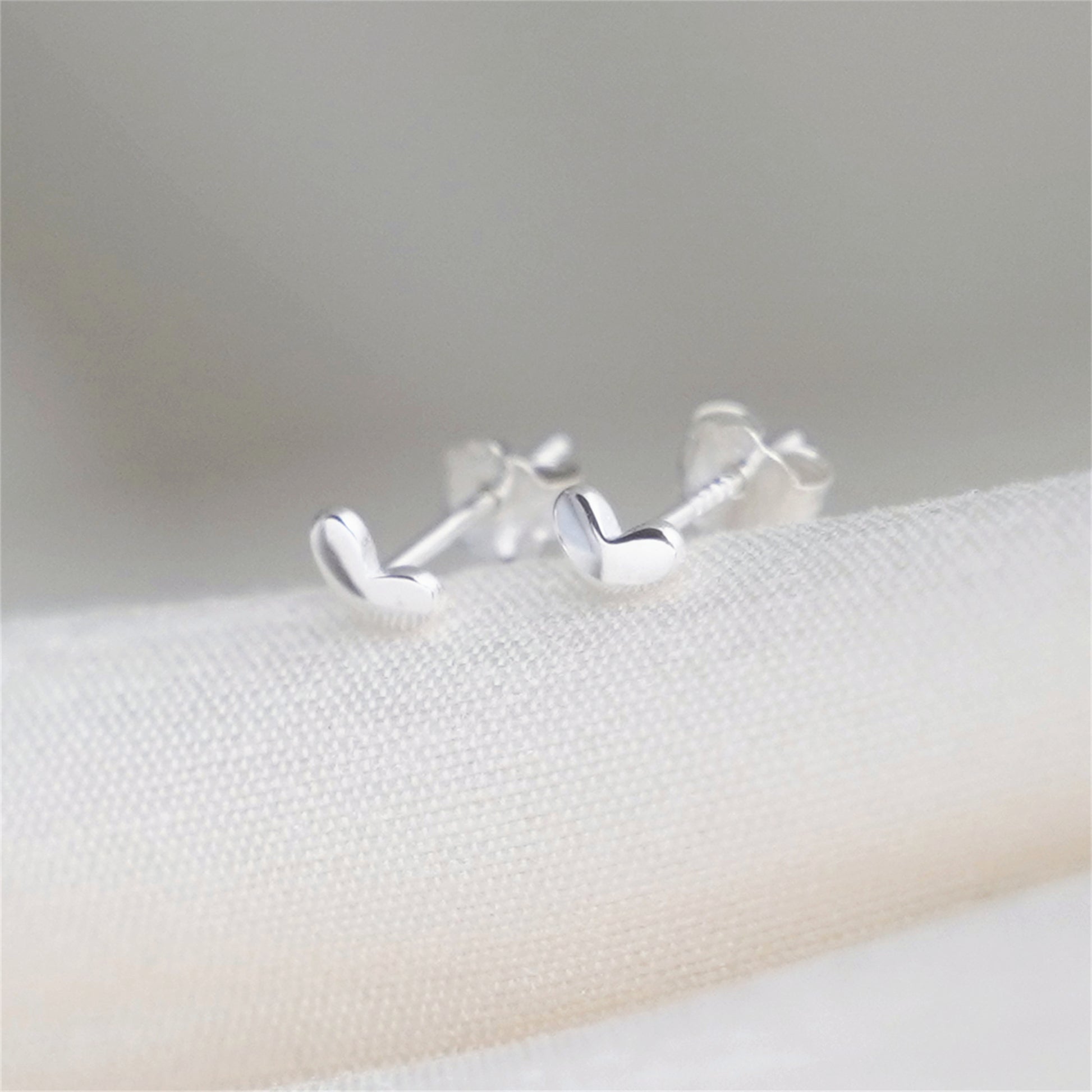 Sterling Silver Mini Plain 3mm x 5mm Love Heart Bead Stud Earrings Boxed - sugarkittenlondon