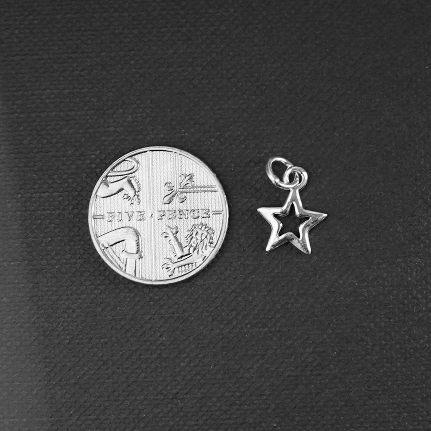 925 silver hallmark Hollow star for necklace, earrings & bracelets - sugarkittenlondon