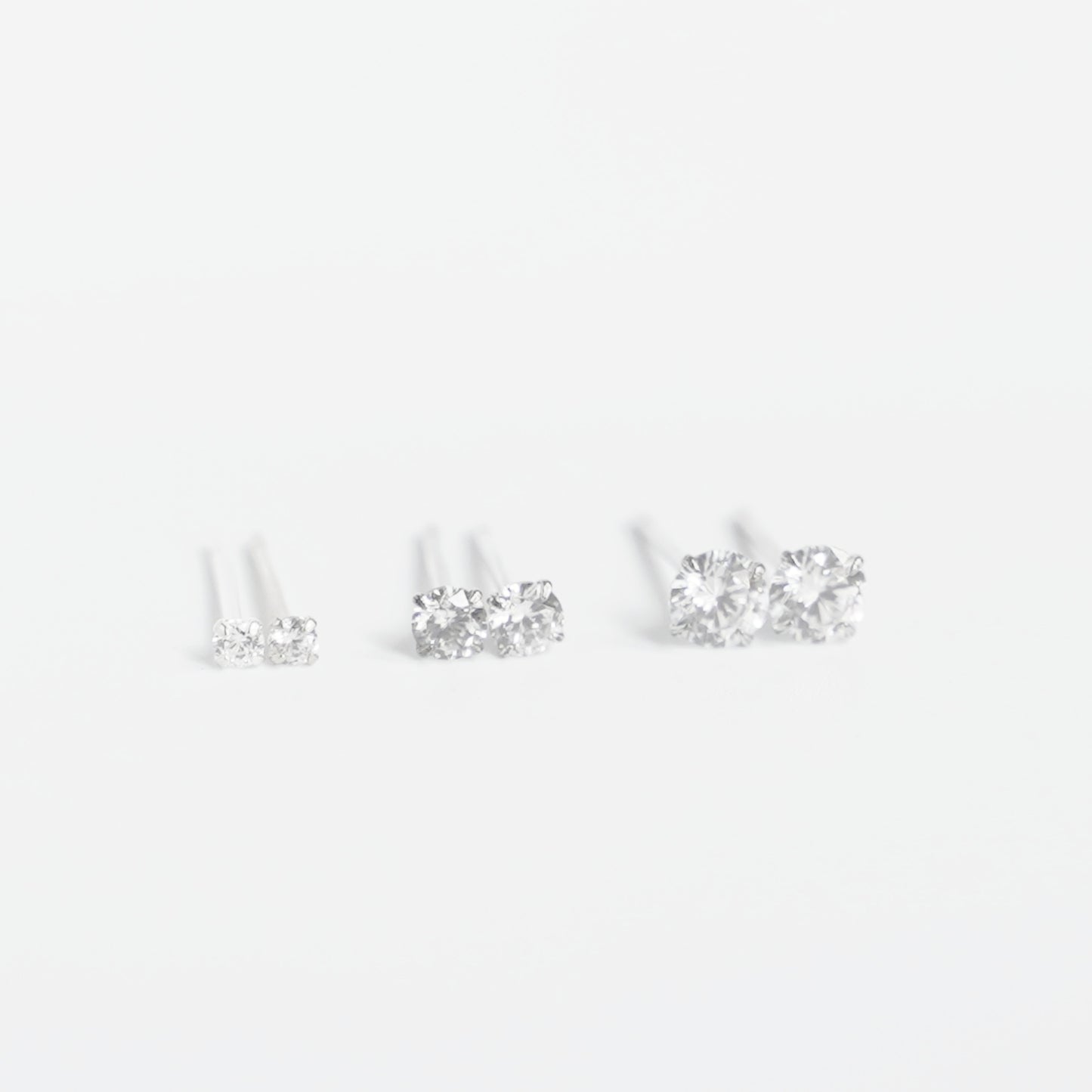 20 Sterling Silver 2mm 3mm 4mm Clear Round CZ Claw Set Stud Earrings