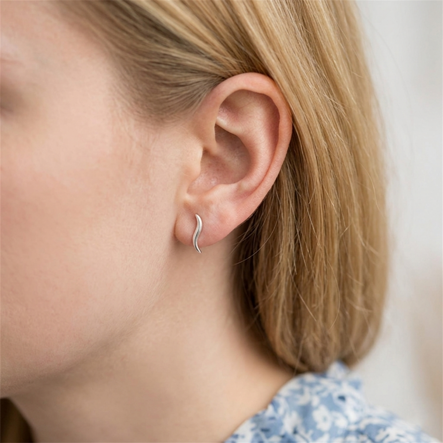 Wavy Vine Climber Studs