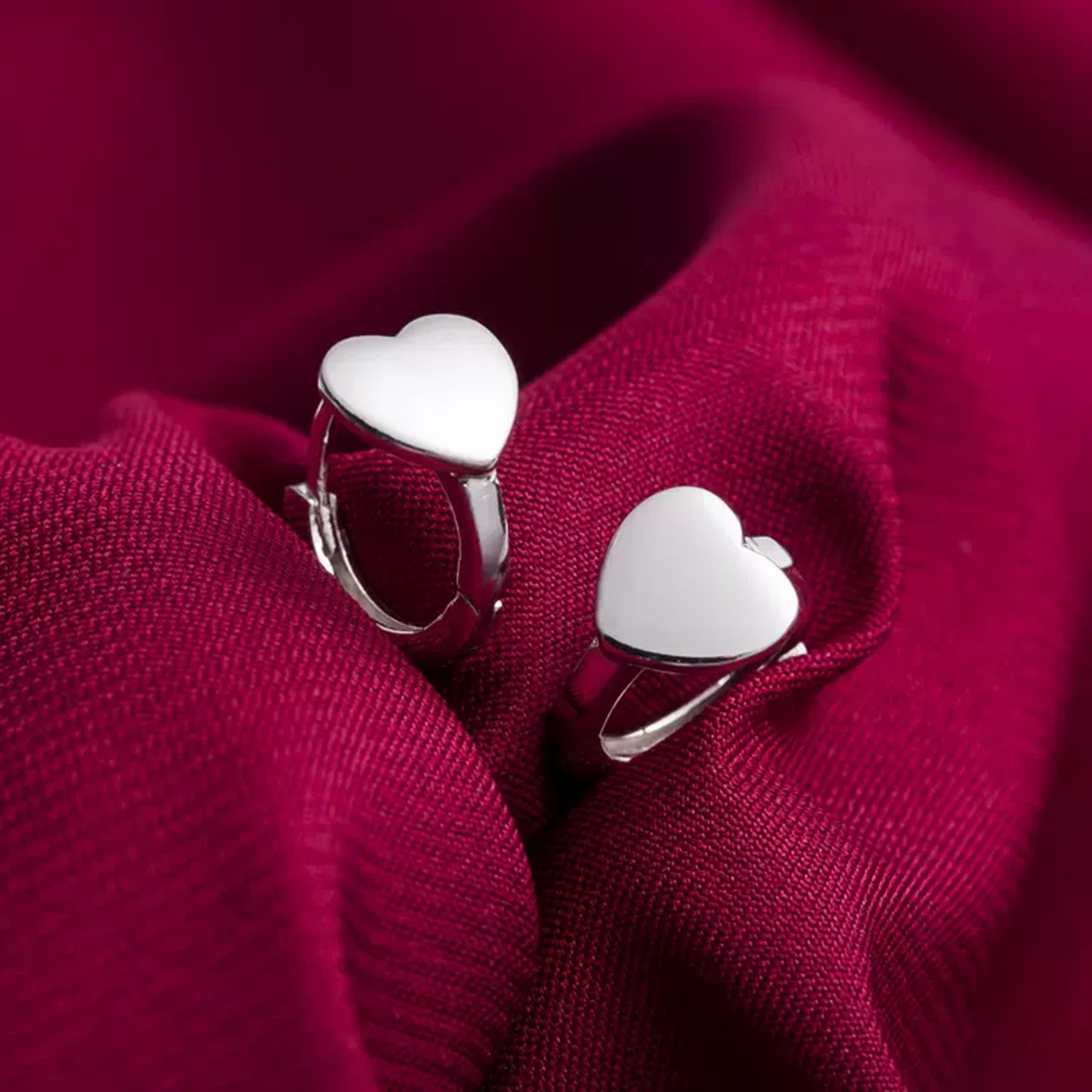 sugarkittenlondon Rhodium on Sterling Silver 7mm Hoop Plain Shiny Love Heart Hoop Huggie Earrings