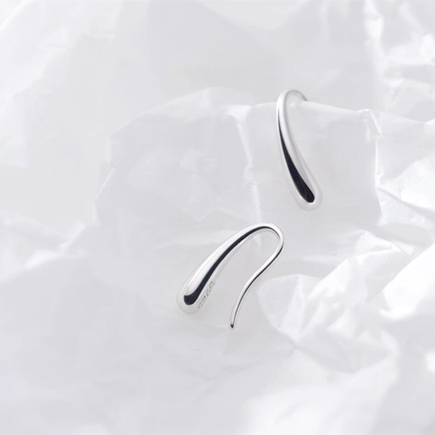 Sterling Silver Plain Shiny Waterdrop Teardrop Hoop Drop Earrings 1.5cm - sugarkittenlondon