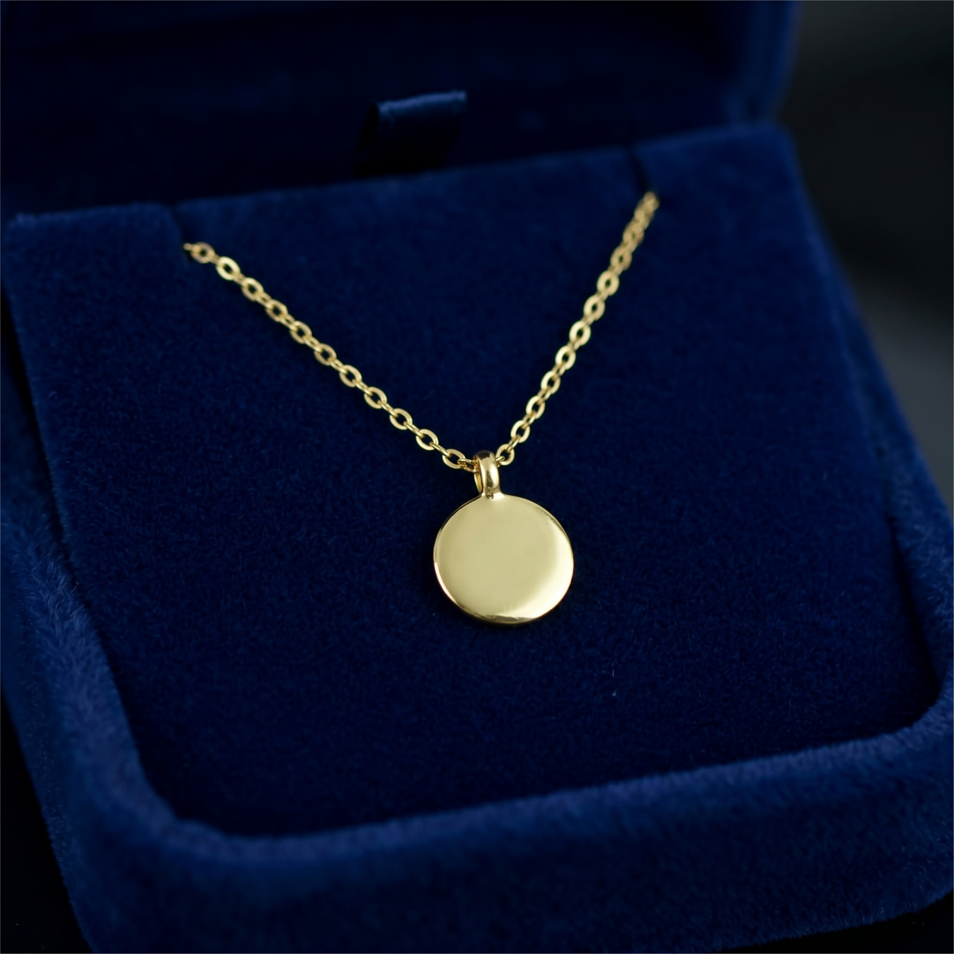Minimal Disc Necklace, gold round pendant necklace with link chain