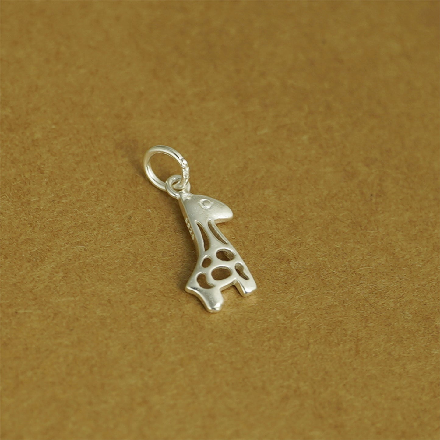 Sterling Silver Baby Giraffe Pendant Charm for Necklace & Bangle - sugarkittenlondon