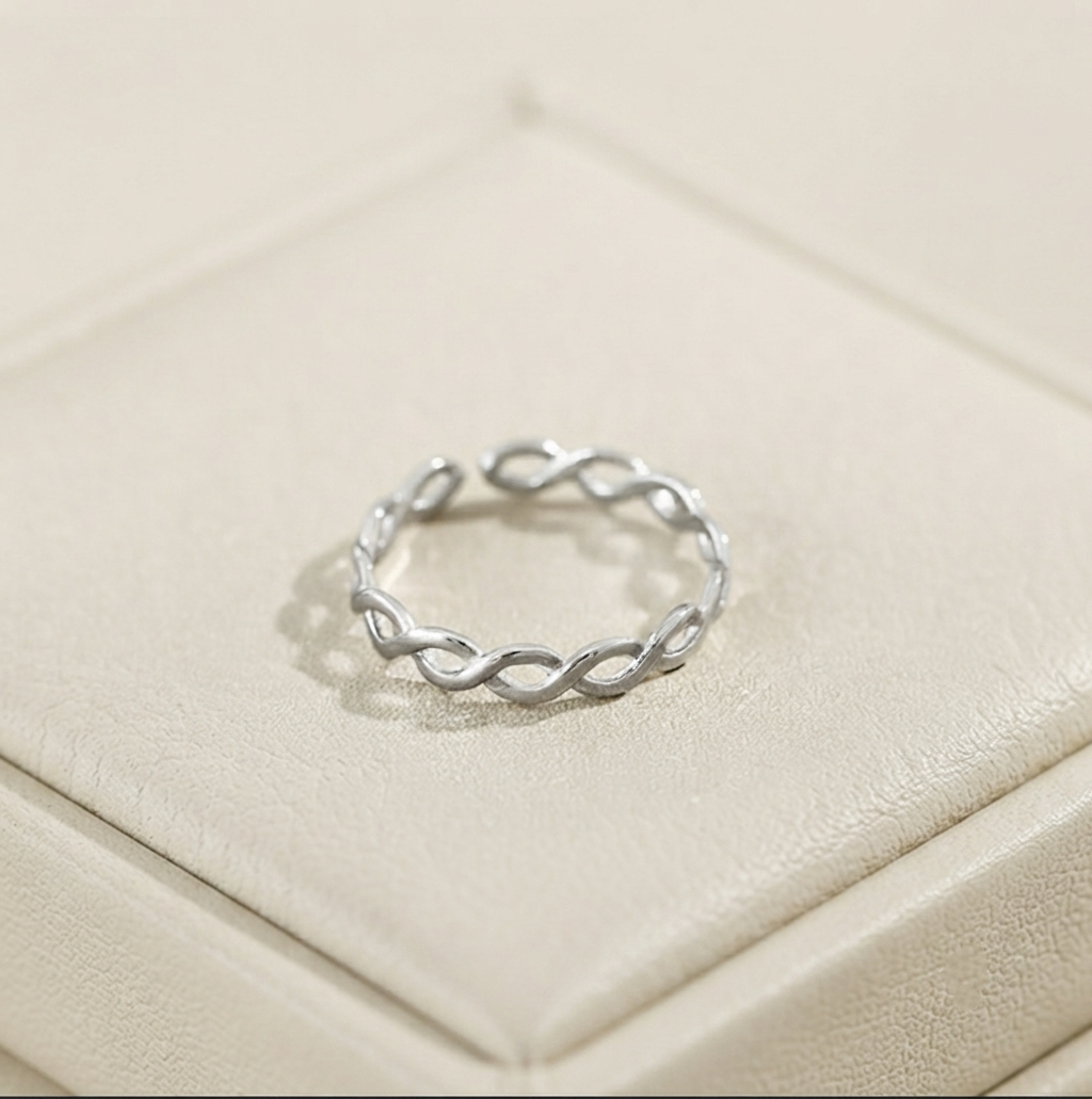 Infinity Knots Band Ring
