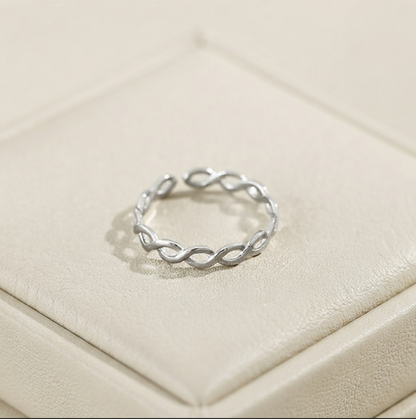 Infinity Knots Band Ring