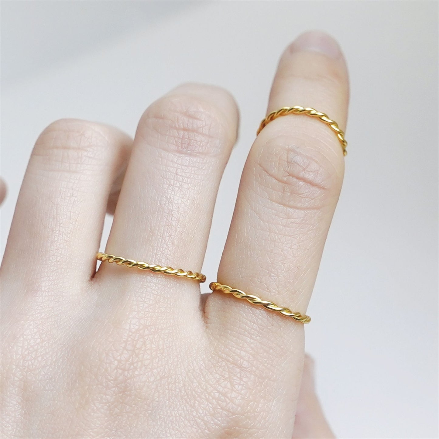 1.2-1.4mm 18k Gold Twisted Ring on 925 Sterling Silver - sugarkittenlondon