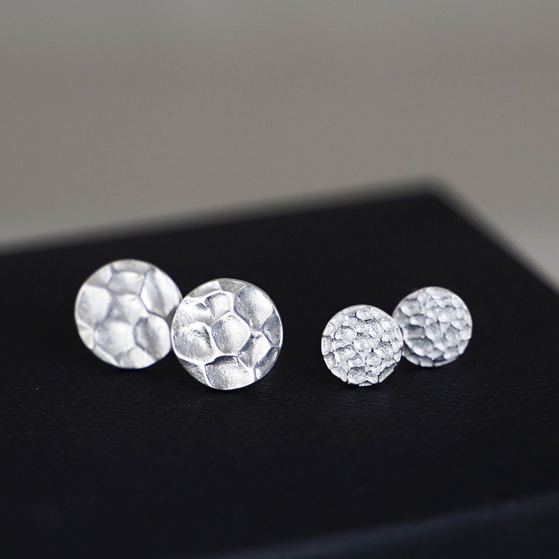 Sterling Silver 10mm Hammered Round Circle Disc Dot Stud Earrings Boxed - sugarkittenlondon