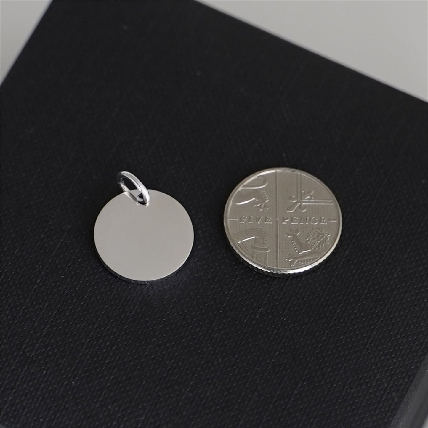 15mm Sterling Silver Plain Round Polished Circle Disc Charm Pendant - sugarkittenlondon