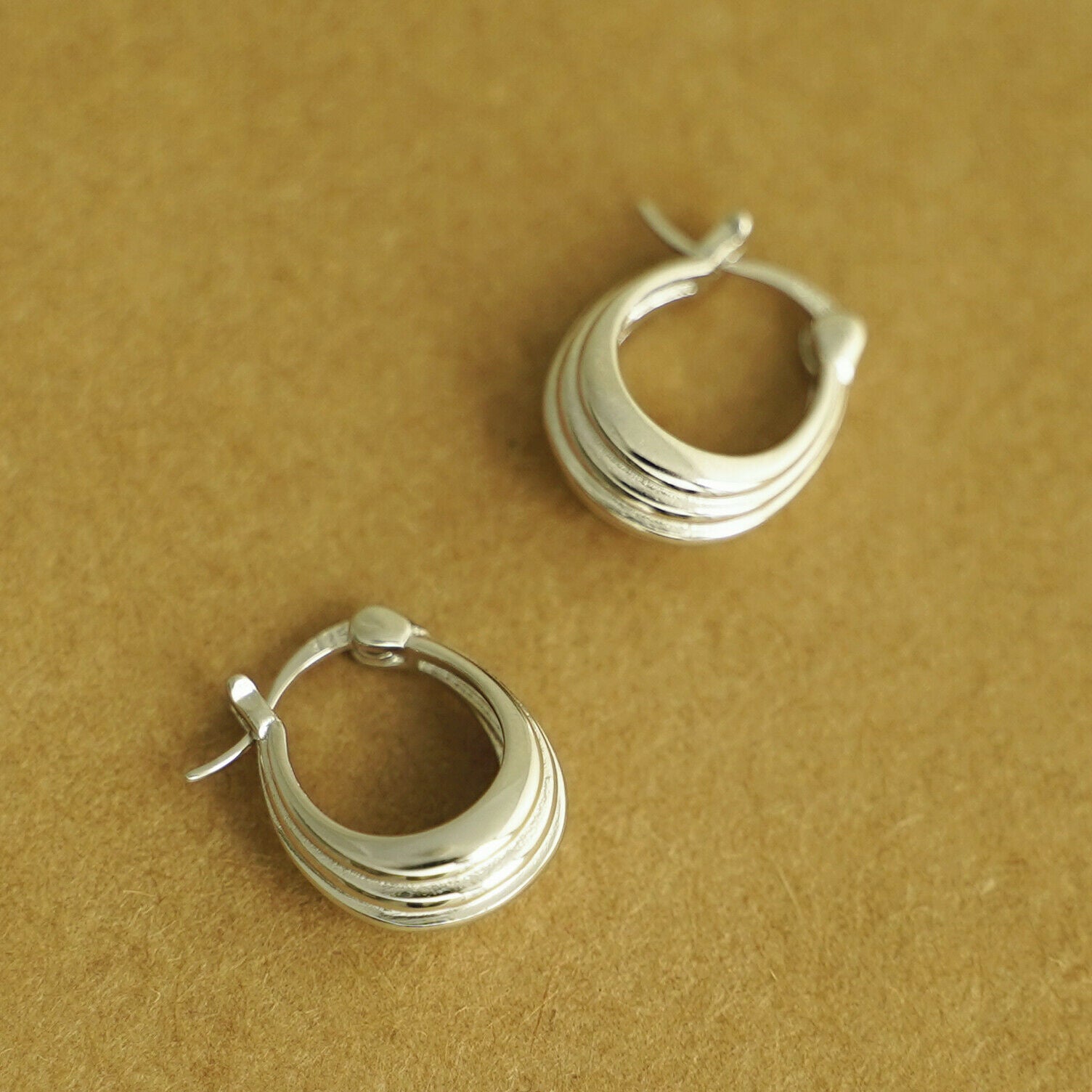 Sterling Silver Small Oval Creole Hoop Line Teardrop Hinged French Lock Earrings - 2 Tones - sugarkittenlondon