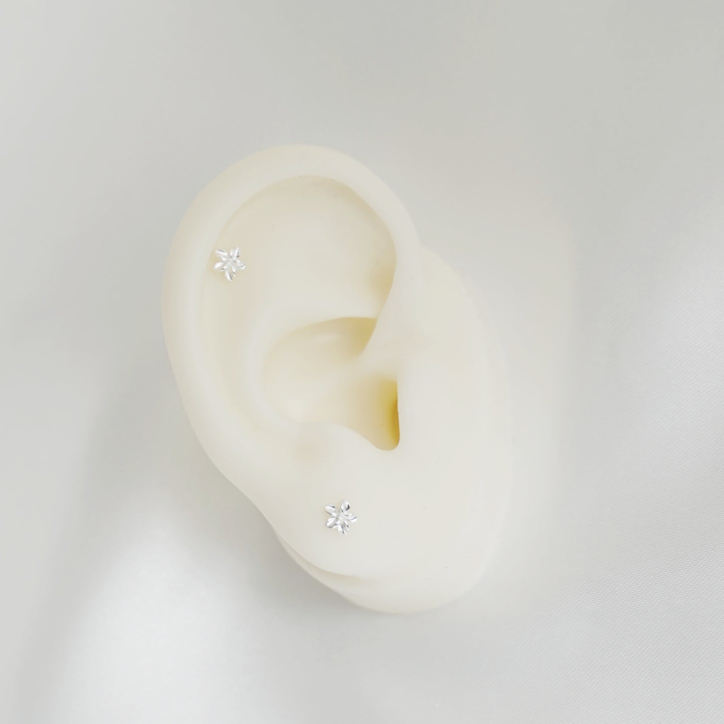 Sterling Silver Lily Flower Womens Ladies Jewellery Nose & Ear Studs Pairs - sugarkittenlondon