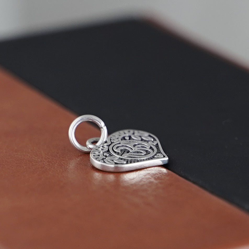 Sterling Silver Aum Pendant Hindu Sanskrit Symbol with Leaf Heart Charm - sugarkittenlondon