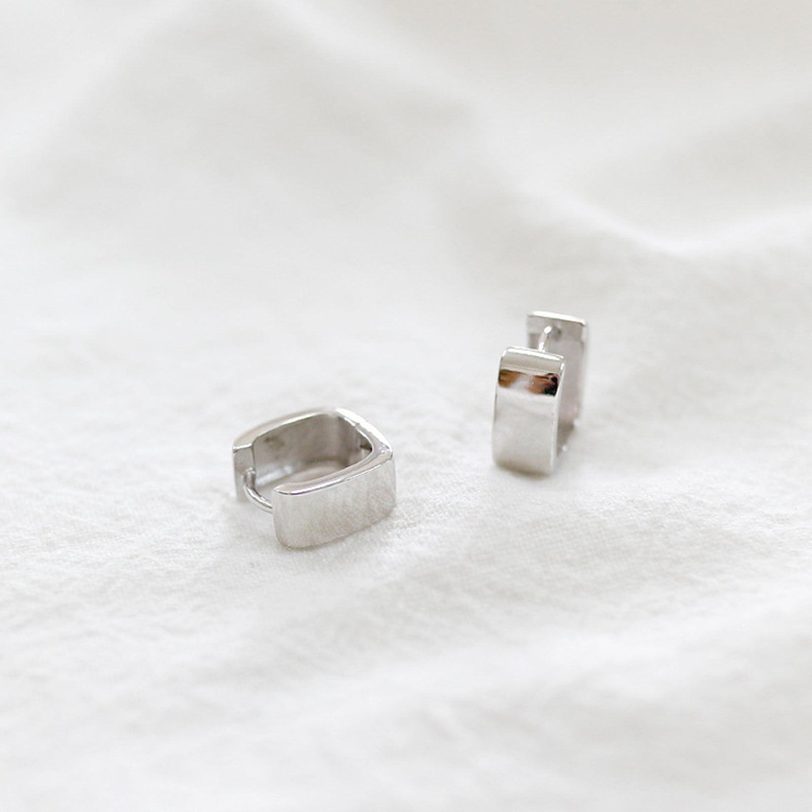 Sterling Silver 8.5mm Hoop Chunky Plain Square Huggie Earrings Unisex Boxed - sugarkittenlondon
